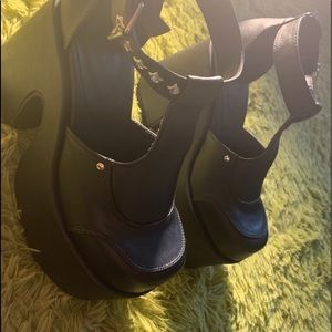 Pre-owned black CAMEL-103